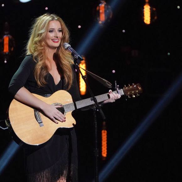 Meet your Posher, Caitlin - Picture 1 of 1